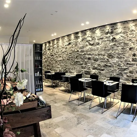 Marina - 3* Bellano