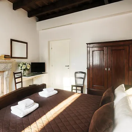 Marina - 4* Bellano