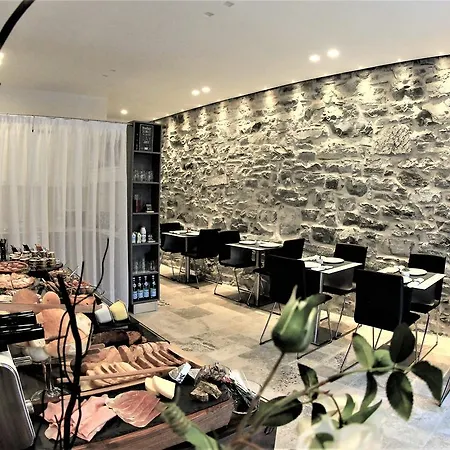 Couette-café Marina - 4*