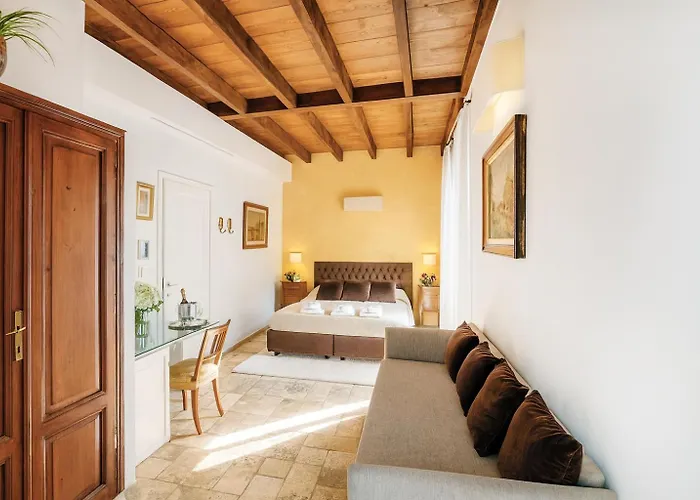 Oda ve Kahvaltı Marina - 4*