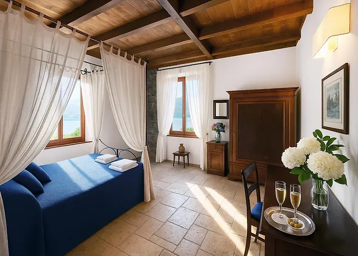 Marina - Oda ve Kahvaltı 4*