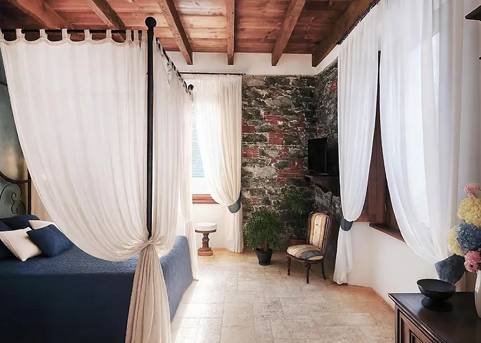 Marina - Oda ve Kahvaltı 4*